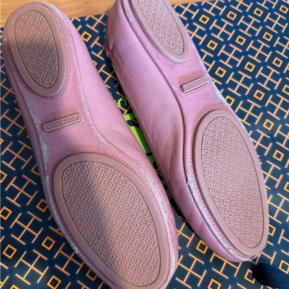Tory Burch Pink Ballet Flats with Signature Logo - Picture 5 of 7